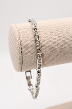 Swarovski Clear Rhinestone Link Bracelet Rhodium Plated Signed 7 Inch